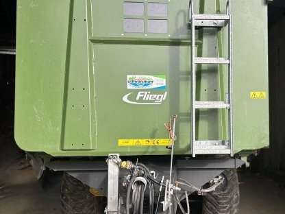 Fliegl Muldenkipper Tandemkipper Traktor