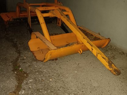 Bild 3:Skidoo und Spurgerät für Loipe