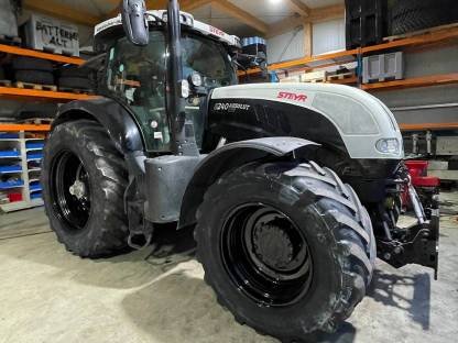 Steyr 6200 Black Edition mit 8.250 Bstd.