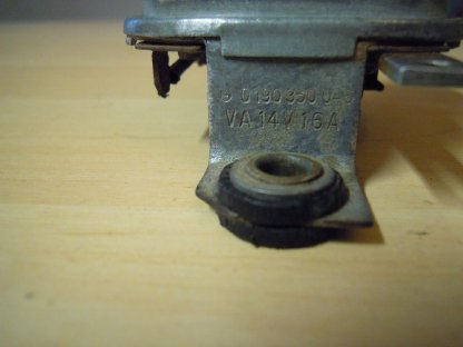 Bild 2:Laderegler Bosch