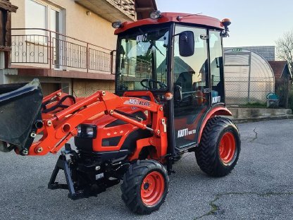 Traktor Kioti 4x4 nur 378 Bstd.