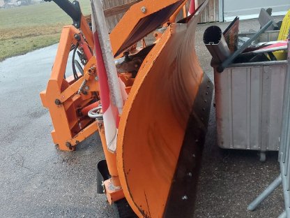 Bild 3:Schneepflug Kahlbacher DS 240 Bj. 2001