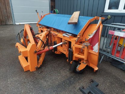 Bild 5:Schneepflug Kahlbacher DS 240 Bj. 2001