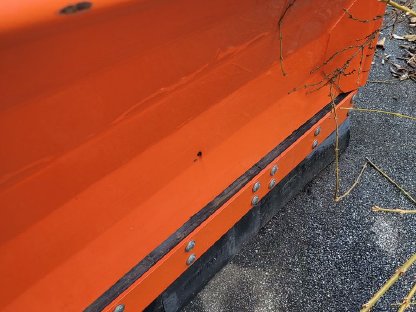 Bild 5:Schneepflug V-Typ Breite 2,40 m für Traktor