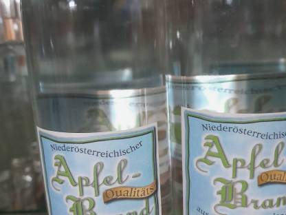 Bild 5:Liköre, Edelbrände, Frizzante, Honig, Most, naturtrübe Säfte