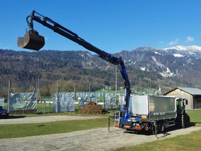 Gögl - Kipper 3-Seiten mit abnehmbarem Heckkran Fassi 110