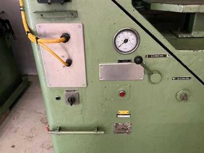 Bild 4:Wespa Metallbandsäge