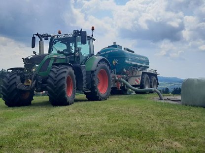 Bild 8:Düngerausbringung