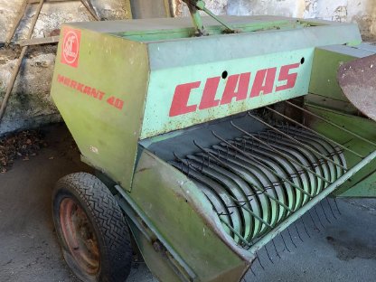 Bild 3:Claas Strohpresse Markant 40