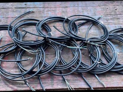 11 flexible Kabel, 4 x 0,75, ca. 2,8 m lang