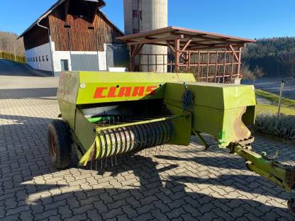 Claas Kleinballenpresse