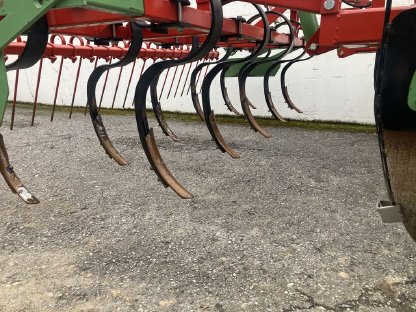 Bild 8:Schreiber Untergrundlockerer mit Einspritzmöglichkeit