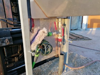 Bild 5:Edelstahl Tränkebecken