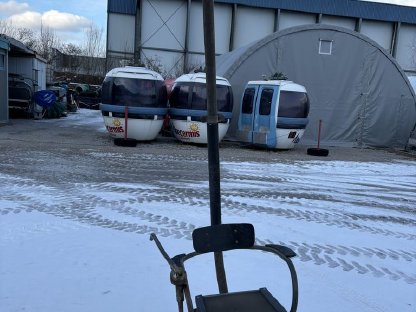 Bild 2:Seilbahn-Sessel