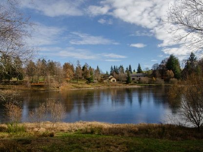 Hof im Corrèze (Frankreich) mit 57 ha intakter Natur