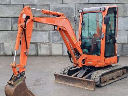 Kubota U27-4