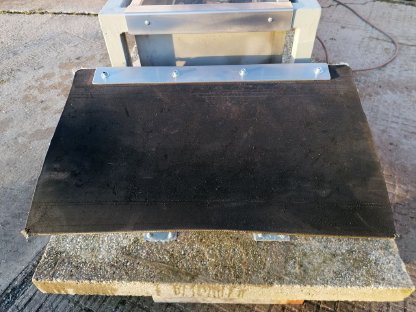 Bild 7:Edelstahl Tränkebecken