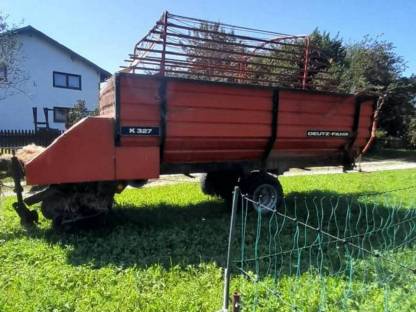 Deutz Ladewagen rot K 327