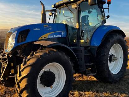 New Holland T7030 AutoCommand