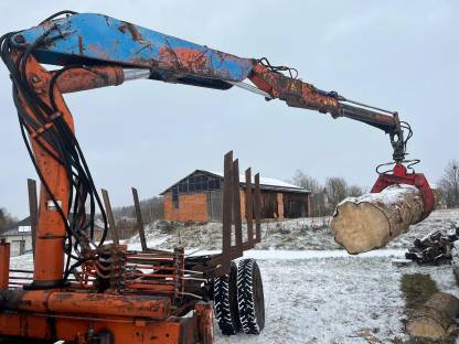 Rückewagen Kran Holzzange