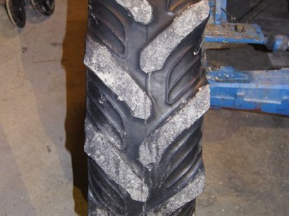 Bild 2:Traktorreifen 9,5 R 24
