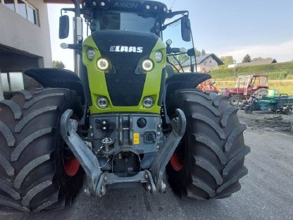 Claas AXION 870