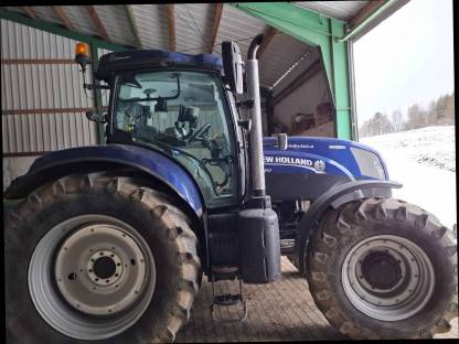 New Holland T7 210