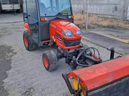 Traktor Kubota BX2350