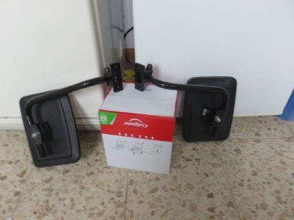 Bild 4:Außenspiegel li. u. re. mit Halterung, neu