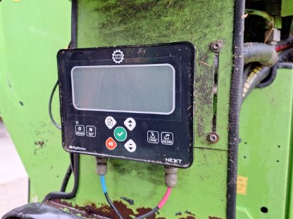 Bild 2:Futtermischwagen Faresin 700