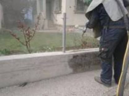 Bild 4:Sandstrahlarbeiten