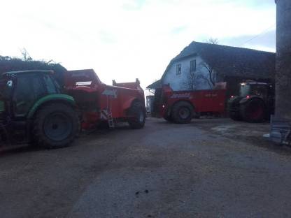 Bild 4:Düngerausbringung