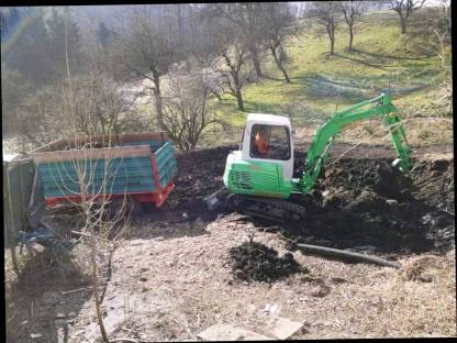 Bild 2:Dumper 4t und Baggerarbeiten 3.6t