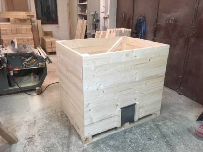 Bild 3:Getreidekisten Futterkisten