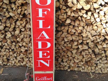 Bild 4:Leuchtreklame