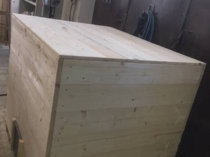 Bild 2:Getreidekisten Futterkisten