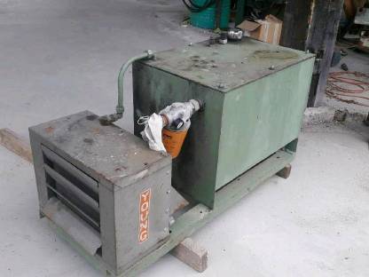 Großer Ölkühler, Hydrauliktank 400 V
