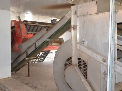 Bild 2:Kräutertrockenanlage mit Grünschnittverarbeitung