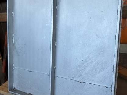 Bild 6:Biete 2 Stk. Stahl-Kanalschachtabdeckungen (verzinkt)