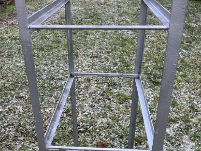 Bild 3:Biete Stahlgestell