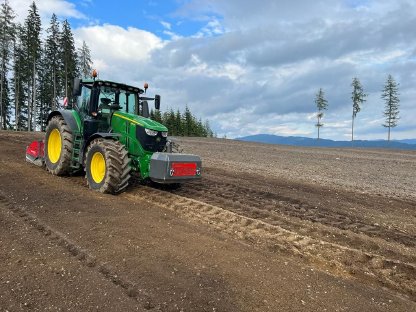 Bild 4:Fräs- und Rekultivierungsarbeiten