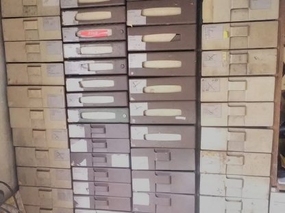 Bild 2:Werkbank Schubladenregal