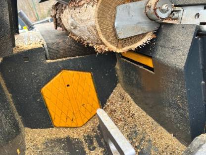 Bild 3:Sägespaltautomat