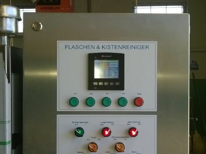 Bild 3:Flaschenwaschanlage, Flaschenwaschmaschine