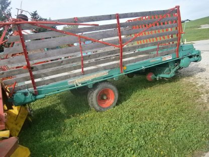 Bild 3:Steyr Hamster Plus Ladewagen