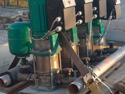 Bild 4:Holzvergaser Solarbayer 1/2 m Scheite