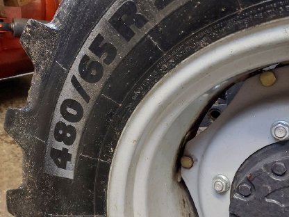 Bild 3:Michelin Multibib 480/65R24 und 600/65R34