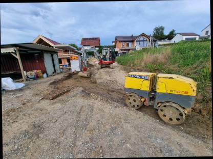Bild 3:Erdbau-Holzspalten-Transportarbeiten-Vermietung