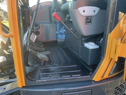 Bild 9:Excavator Hyundai Robex 25Z-9AK