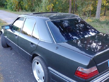 Bild 7:Mercedes Benz W124 400E V8